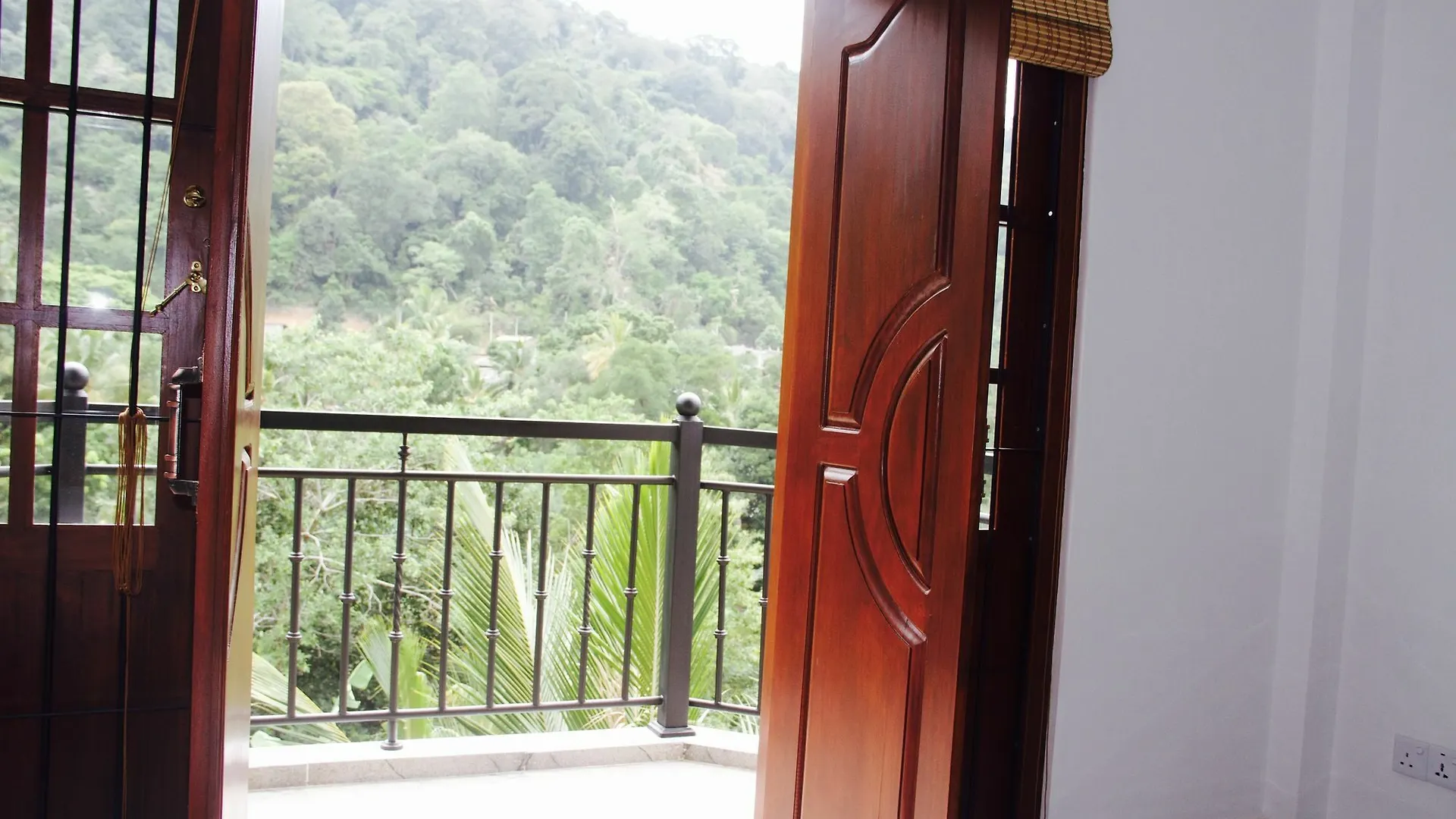** Bed & Breakfast Slightly Chilled Forest Villa Sirimalwatta Sri Lanka